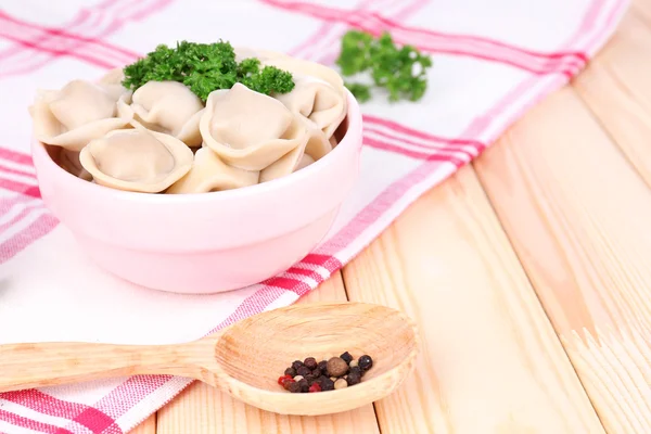 Meat dumplings - russian boiled pelmeni close up — Stock Photo, Image