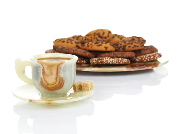 Cup of coffee with cookies, isolated on white — Stock Photo, Image