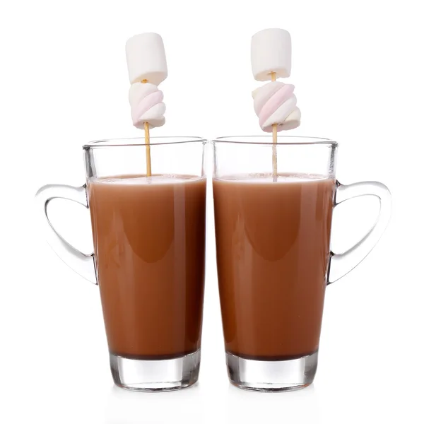 Chocolate caliente con malvaviscos, aislado en blanco —  Fotos de Stock