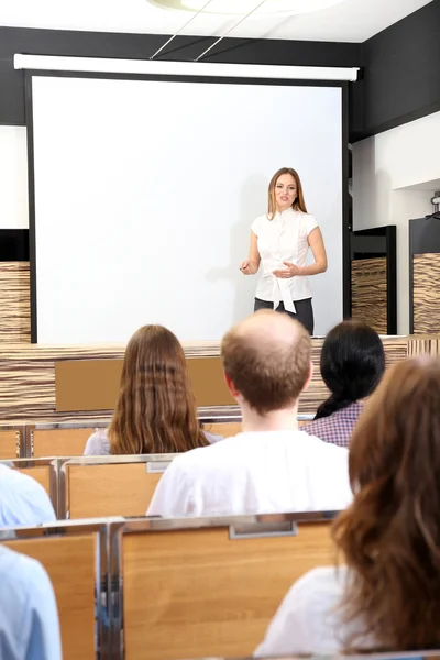Meeting in conference hall — Stock Photo, Image