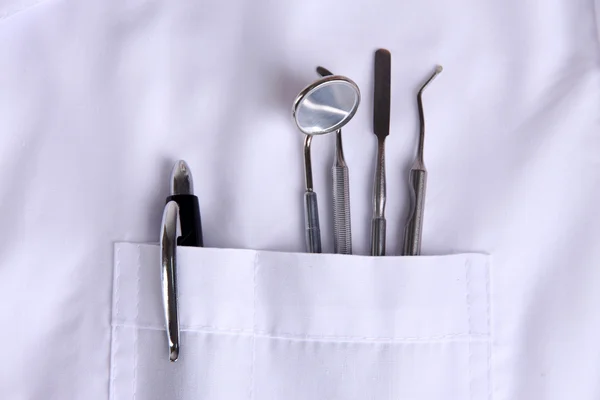 Dentysta kieszeń z piór i innych urządzeń, szczegół — Zdjęcie stockowe