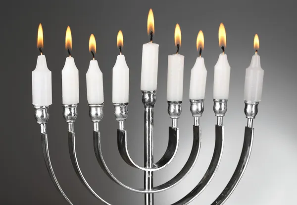 Chanoeka menorah met kaarsen — Stockfoto