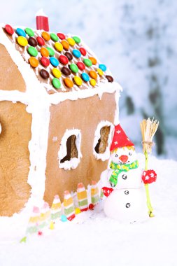 açık renkli gingerbread ev