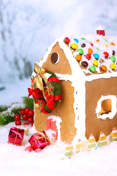 Beautiful gingerbread house with Christmas decor — Stock Photo, Image