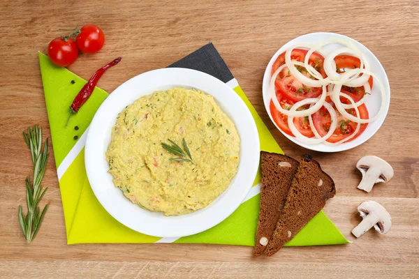 Schaal van lekkere verse hummus, close-up — Stockfoto