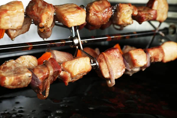 Pork kebab on grill close up — Stock Photo, Image