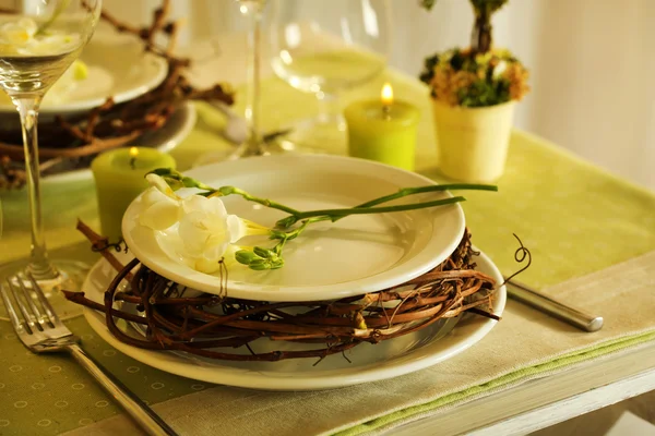 Beautiful holiday Easter table setting in green tones, close-up — Stock Photo, Image