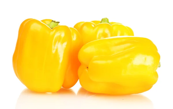 Жовтий перець ізольований на білому — стокове фото