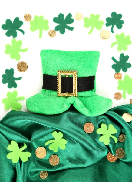 Saint Patrick day hat with clover leaves and golden coins, isolated on white — Stock Photo, Image