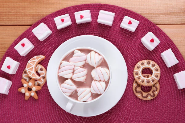 Kopje warme chocolade met marshmallows — Stockfoto