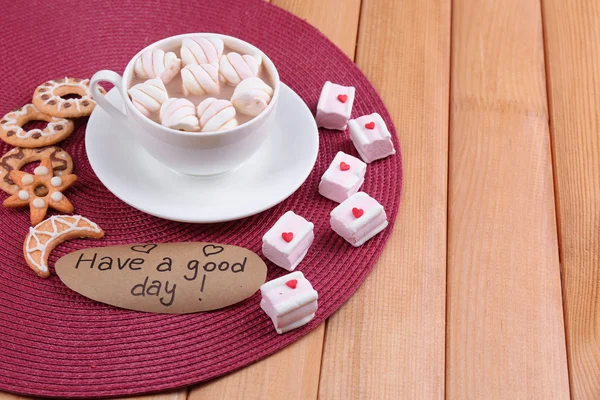 Kopje warme chocolade met marshmallows — Stockfoto