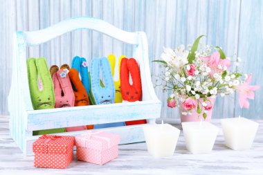 Komik el yapımı Paskalya tavşanımı ile kompozisyon