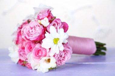 açık renkli üzerinde güzel düğün buketi