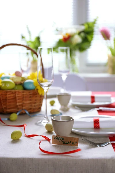 Beau décor de table de Pâques vacances — Photo