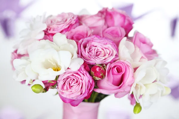 Beautiful wedding bouquet on bright background — Stock Photo, Image