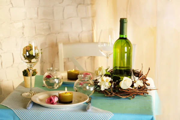 Beautiful holiday Easter table setting in blue tones, on light background — Stock Photo, Image