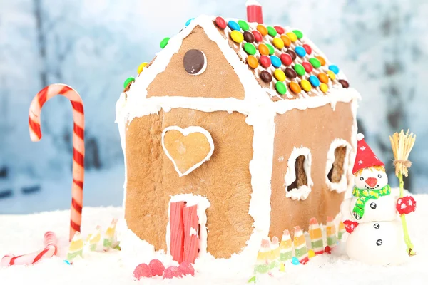 Açık renkli gingerbread ev — Stok fotoğraf