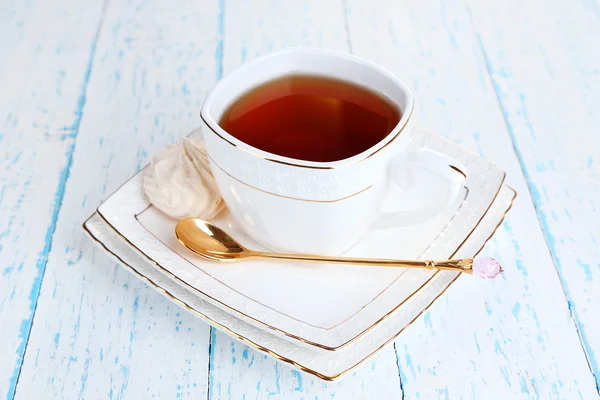 クローズ アップ テーブルにお茶のカップ — ストック写真