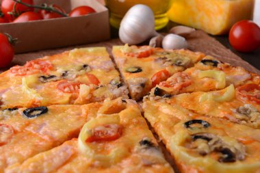 lezzetli pizza üzerinde tablo yakın çekim