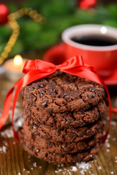 Deliziosi biscotti di Natale in vaso sul tavolo primo piano — Foto Stock