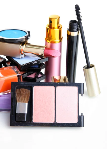 Nieuwe make-up set geïsoleerd op wit — Stockfoto