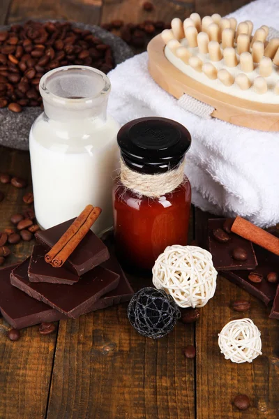 Mooie chocolade wellness instelling op houten tafel close-up — Stockfoto