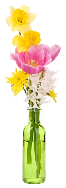 Piękne kwiaty w wazonie na białym tle — Zdjęcie stockowe