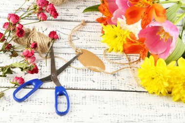 Çiçekçi çalışma yeri. kavramsal fotoğraf