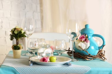 güzel tatil Paskalya Tablo ayarı açık renkli üzerinde mavi tonlarında 