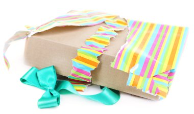 beyaz izole unwrapped ve açılan hediye kutusu