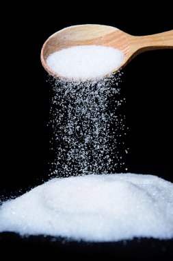 siyah üzerine izole şeker 