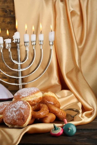 Feestelijke compositie voor hanukkah op doek close-up — Stockfoto