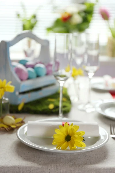 Hermosa fiesta Pascua mesa ajuste — Foto de Stock