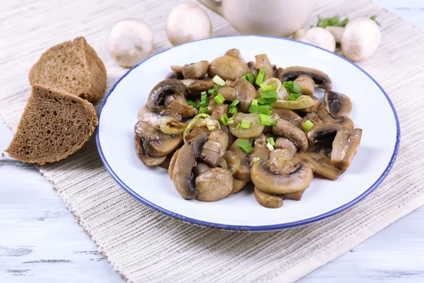 Delicious fried mushrooms on plate on table close-up — Stock Photo, Image