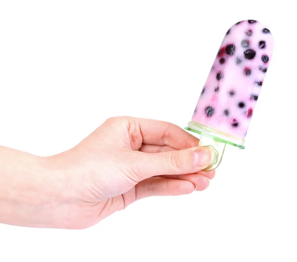 ไอศกรีมผลไม้ในมือแยกจากสีขาว — ภาพถ่ายสต็อก