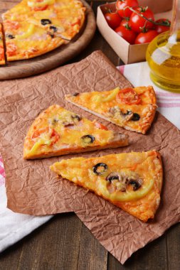 lezzetli pizza üzerinde tablo yakın çekim