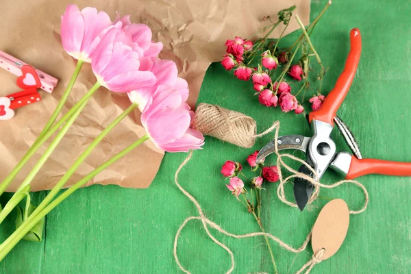 Arbeitsplatz des Blumenhändlers. Konzeptfoto — Stockfoto