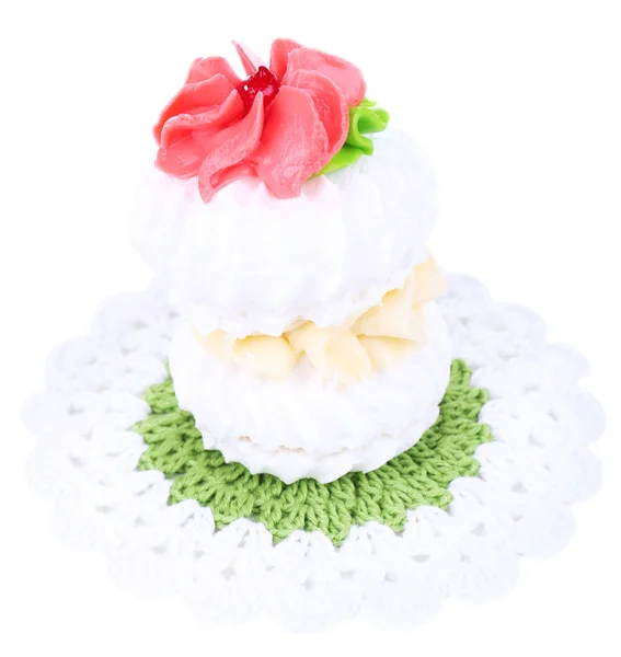 白で隔離されるおいしいケーキ — ストック写真