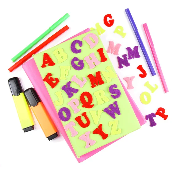İngilizce alfabe, kitap ve işaretçileri, üzerinde beyaz izole — Stok fotoğraf