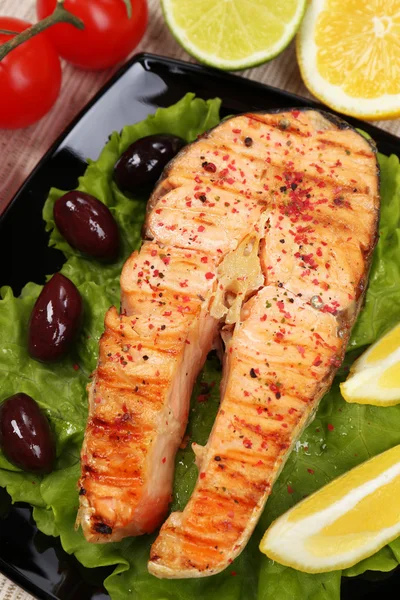 Tasty grilled salmon, close up — Stock Photo, Image