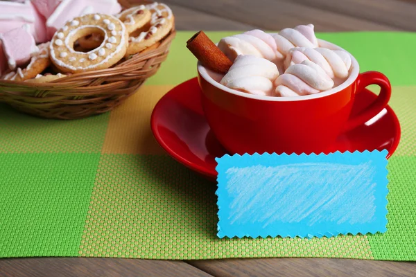 Kopje warme chocolade met marshmallows — Stockfoto