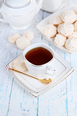 çay tablo yakın çekim üzerinde meringues ile