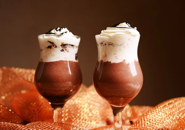 Lekker dessert met chocolade — Stockfoto