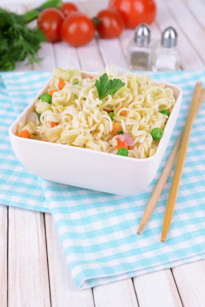 Tasty noodles with vegetables — Stock Photo, Image