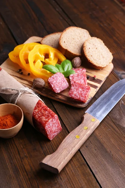 Kiełbasa salami smaczny — Zdjęcie stockowe