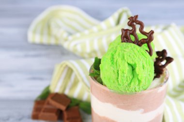 lezzetli çikolatalı Mus