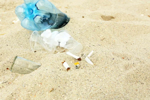 Sampah di pantai — Stok Foto
