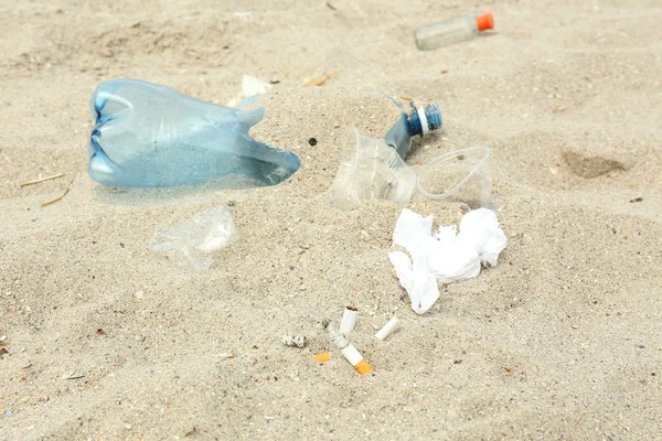 Müll am Strand — Stockfoto