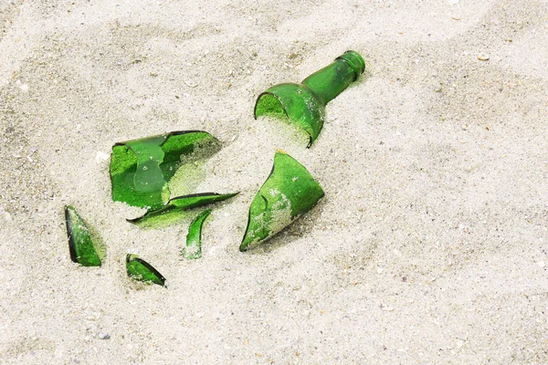 Garbage on the beach — Stock Photo, Image