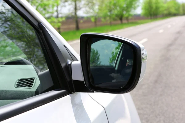 Auto na silnici — Stock fotografie